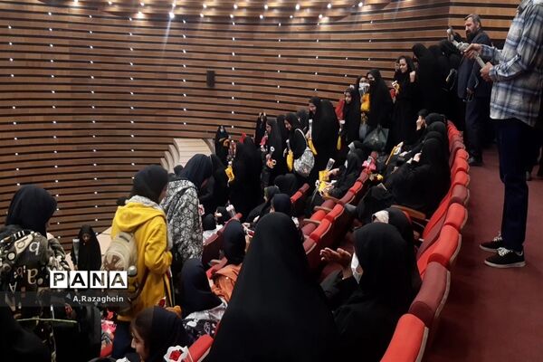 تحصیل و تدریس فرهنگ شهادت