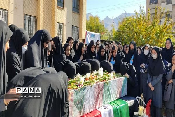 تشییع باشکوه پیکر مطهر شهید گمنام در مدارس شهرستان جهرم