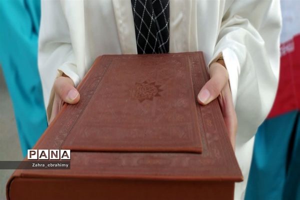 تشییع باشکوه پیکر مطهر شهید گمنام در مدارس شهرستان جهرم