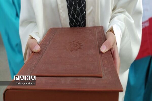 تشییع باشکوه پیکر مطهر شهید گمنام در مدارس شهرستان جهرم