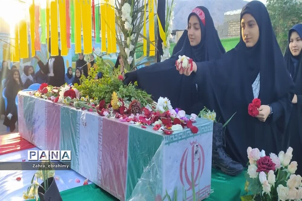 تشییع باشکوه پیکر مطهر شهید گمنام در مدارس شهرستان جهرم