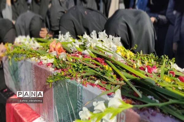 تشییع باشکوه پیکر مطهر شهید گمنام در مدارس شهرستان جهرم
