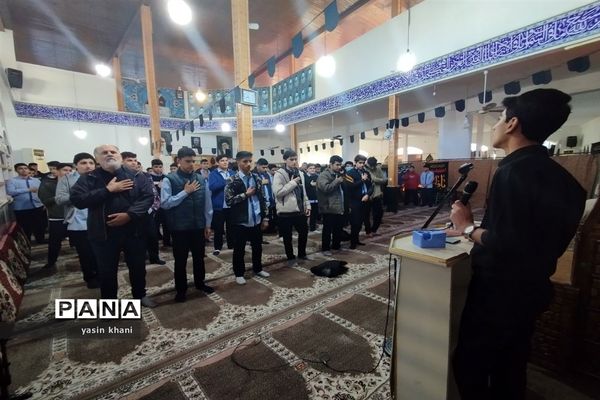 مراسم معنوی زیارت عاشورا در مسجد جامع سلمانشهر