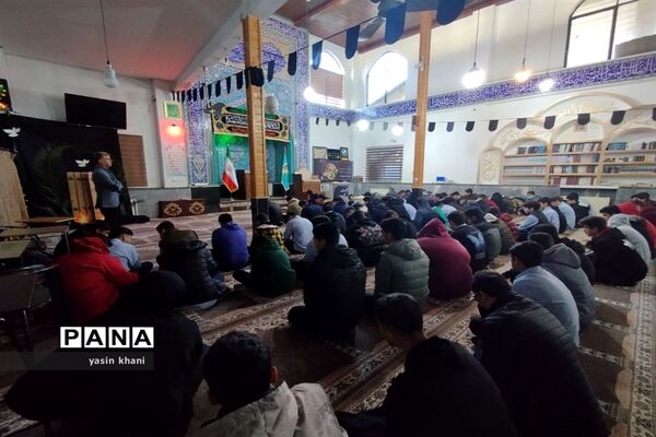 مراسم معنوی زیارت عاشورا در مسجد جامع سلمانشهر