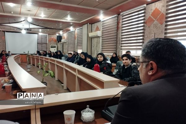 کارگروه نوجوانان کتابخوان اندیشه‌ورز