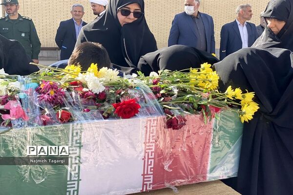 مراسم استقبال از پیکر شهید گمنام در مدارس دخترانه شهرستان مه‌ولات