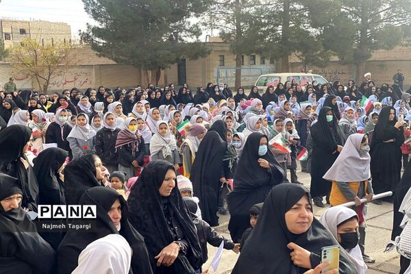مراسم استقبال از پیکر شهید گمنام در مدارس دخترانه شهرستان مه‌ولات