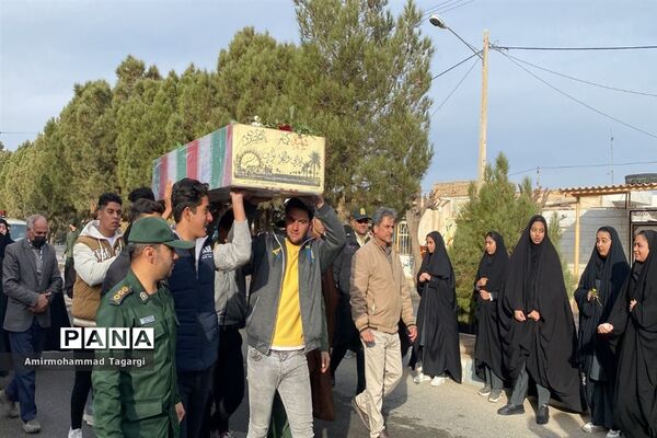 مراسم استقبال از پیکر شهید گمنام در مدارس پسرانه سطح شهرستان مه ولات