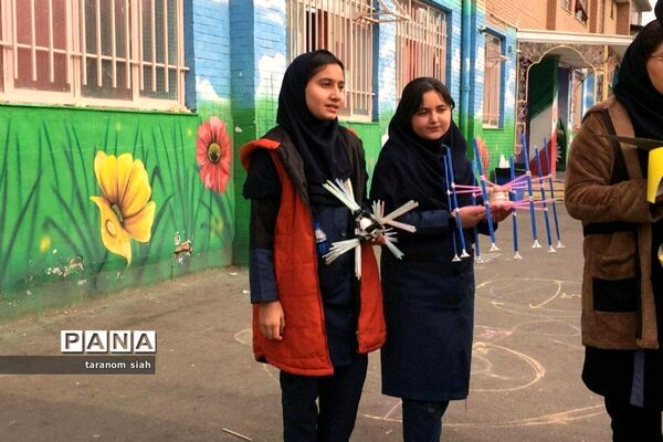 چالش نجات تخم مرغ درآموزشگاه حاج رحیم شعبانی ناحیه یک بهارستان