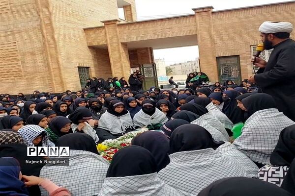 تشییع شهید گمنام توسط دانش‌آموزان دبیرستان قاسم سلیمانی٣