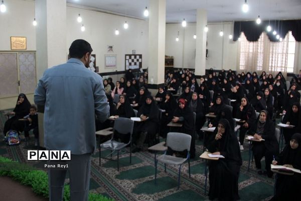 برگزاری طرح ملی تشرف در دبیرستان صدیقه طاهره(س) ناحیه یک شهرری