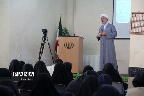 برگزاری طرح ملی تشرف در دبیرستان صدیقه طاهره(س) ناحیه یک شهرری