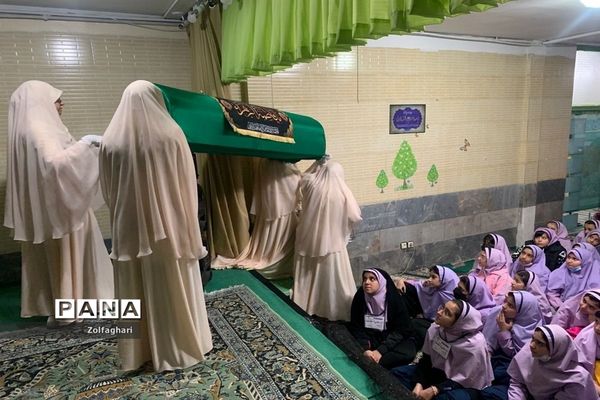 اجرای نمایش (عطر یاس) در دبستان دخترانه فرهنگ منطقه ۱۳