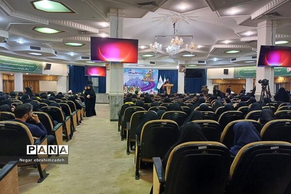 حضور دانش‌آموزان شهرستان جاجرم در همایش زیارت اولی ها
