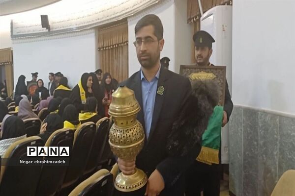حضور دانش‌آموزان شهرستان جاجرم در همایش زیارت اولی ها