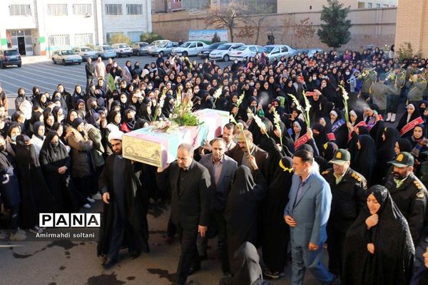 تشییع شهید گمنام در مدارس استان آذربایجان شرقی