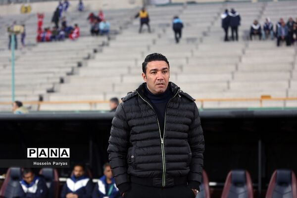 دیدار تیم‌های فوتبال استقلال و پرسپولیس