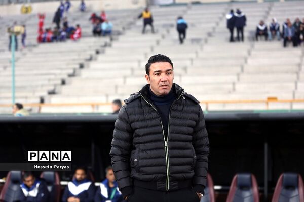 دیدار تیم‌های فوتبال استقلال و پرسپولیس