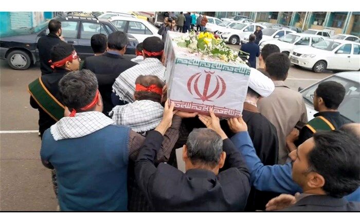 تشییع شهید گمنام در بین مدیران و معاونین آموزش و پرورش ناحیه ۵ اصفهان  در هنرستان انقلاب