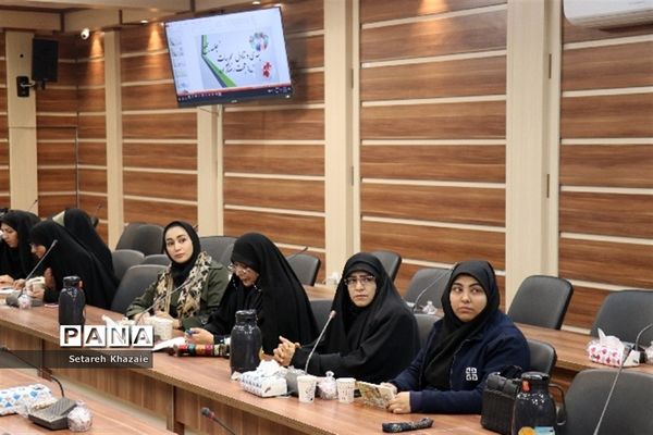 دوره تکمیلی تربیت تسهیل‌گر کتابخوانی نوجوان