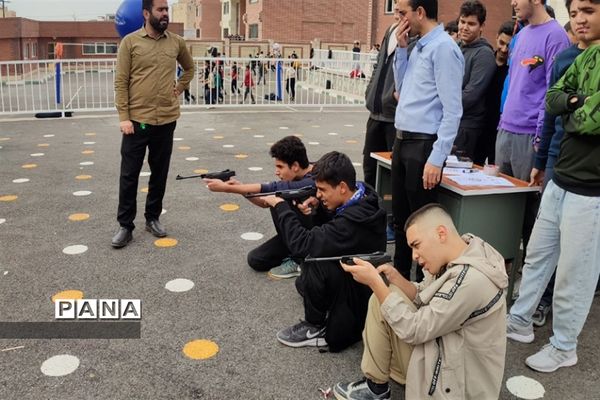 اردوی درون‌مدرسه‌ای در دبیرستان علامه حلی پرند