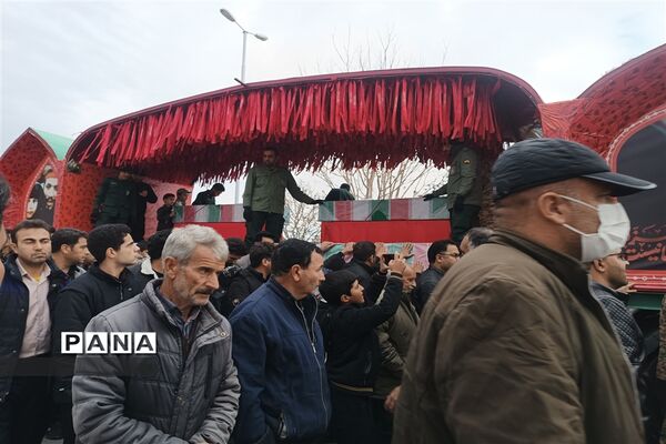 تشییع شهدای گمنام در شهرستان ورزنه