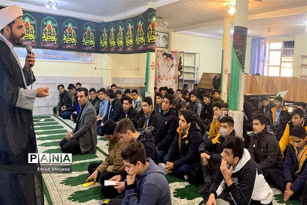 مراسم  عزاداری در دبیرستان نمونه آیت الله خامنه‌ای کاشمر