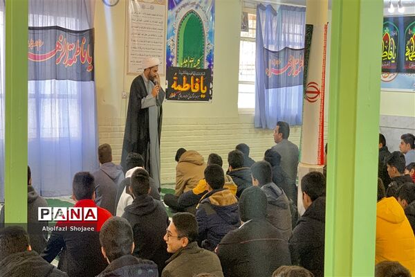 مراسم  عزاداری در دبیرستان نمونه آیت الله خامنه‌ای کاشمر