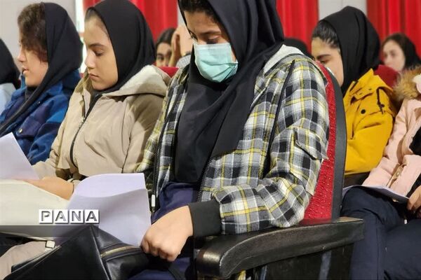 کلاس‌های کنکور رایگان در ناحیه یک بهارستان