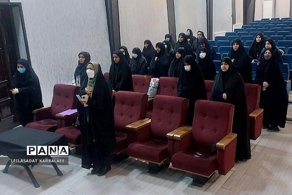 کارگاه آموزشی بیانیه گام دوم انقلاب به عنوان تربیت فاطمی