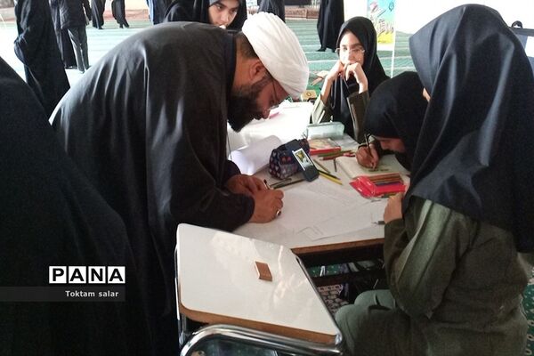 برگزاری همایش دختران فاطمی در آرامگاه سید حمزه (ع) شهرستان کاشمر