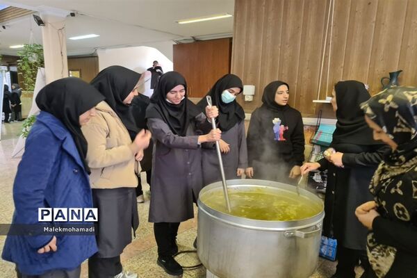 برگزاری مراسم شهادت حضرت فاطمه زهرا(س) در دبیرستان فرهنگ ۱۳