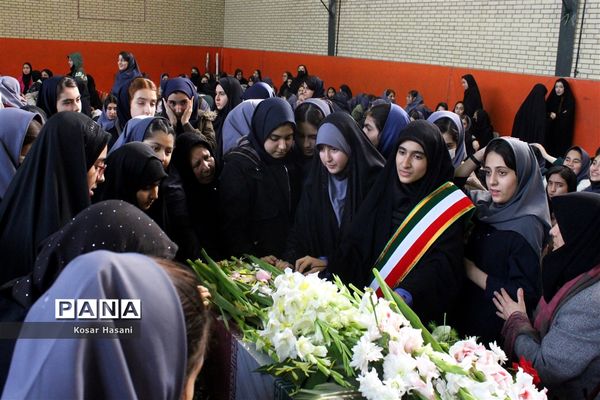 برگزاری مراسم استقبال از شهید گمنام در دبیرستان سمیه ناحیه ۲ تبریز