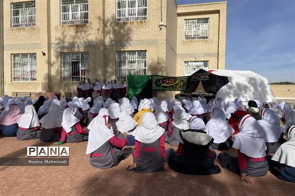 ویژه برنامه شهادت فاطمه زهرا ( س)  در دبستان شهید غفاری شهرستان خاتم
