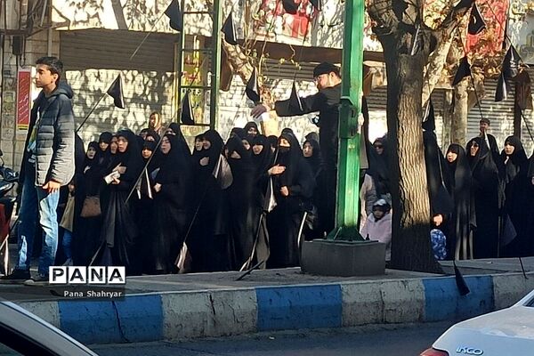 دانش‌آموزان عزادار فاطمی در شهریار
