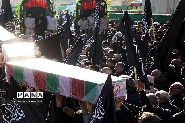 استقبال پرشور عاشقان فاطمی از کاروان شهدای گمنام