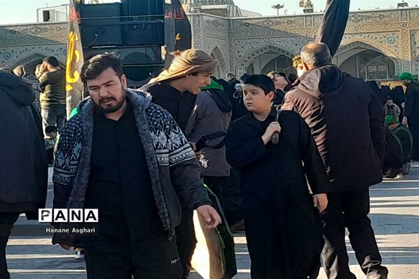 استقبال پرشور عاشقان فاطمی از کاروان شهدای گمنام