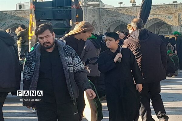 استقبال پرشور عاشقان فاطمی از کاروان شهدای گمنام