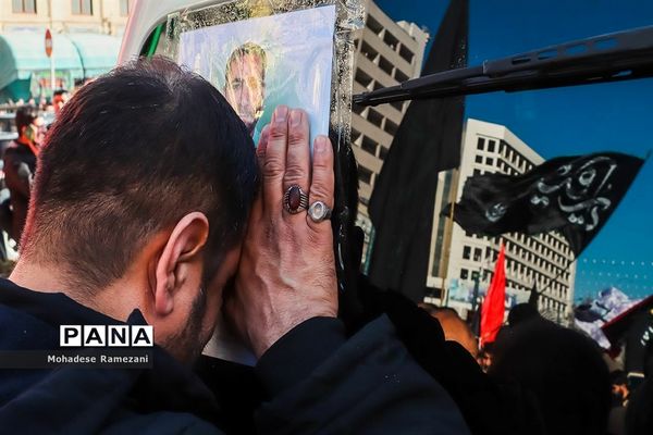 استقبال پرشور عاشقان فاطمی از کاروان شهدای گمنام