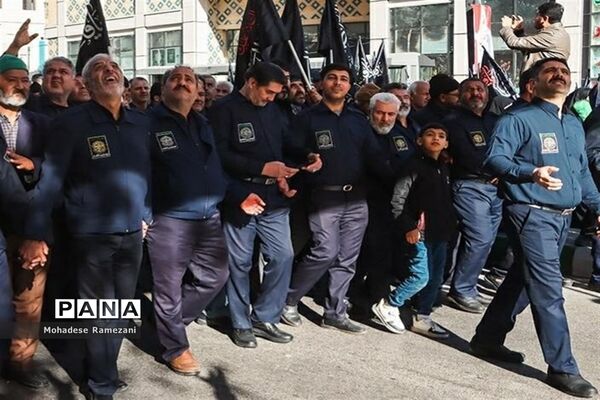استقبال پرشور عاشقان فاطمی از کاروان شهدای گمنام
