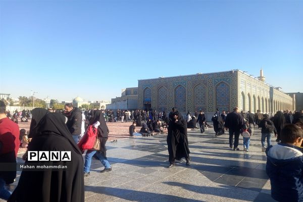 حال و هوای حرم امام رضا (ع) در روز شهادت حضرت زهرا (س)