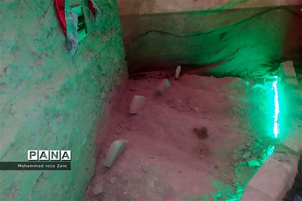 برپایی نمایشگاه یاس کبود به‌مناسبت شهادت حضرت زهرا (س)