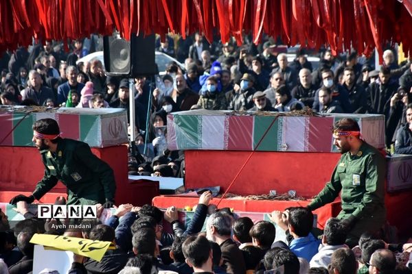 اجتماع بزرگ عزاداران حضرت زهرا (س) همراه با بدرقه شهدای گمنام