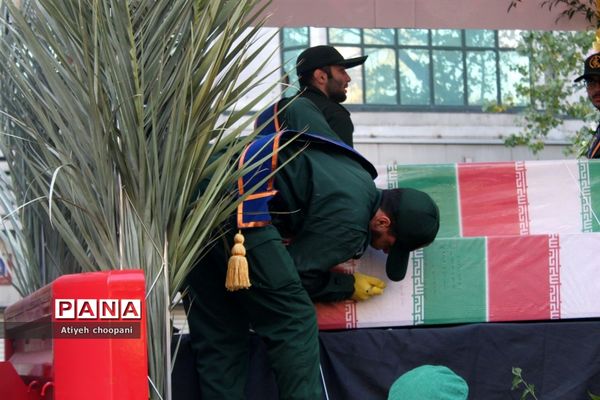 آیین تشییع پیکر مطهر ۱۱۰شهید والامقام گمنام دفاع مقدس در شهر تهران