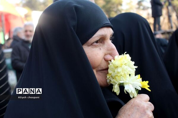 آیین تشییع پیکر مطهر ۱۱۰شهید والامقام گمنام دفاع مقدس در شهر تهران