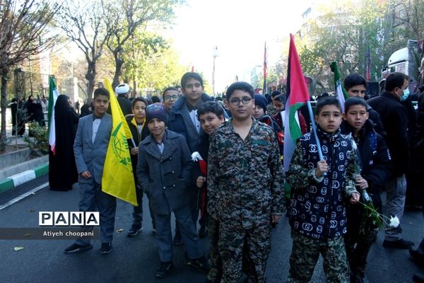 آیین تشییع پیکر مطهر ۱۱۰شهید والامقام گمنام دفاع مقدس در شهر تهران