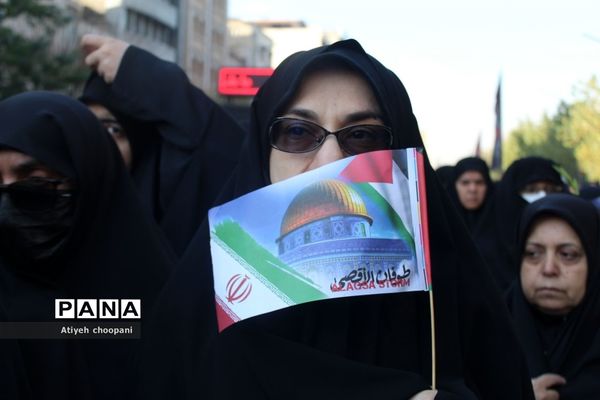 آیین تشییع پیکر مطهر ۱۱۰شهید والامقام گمنام دفاع مقدس در شهر تهران