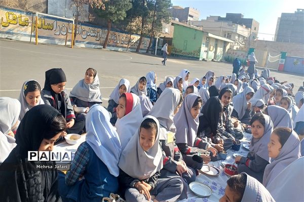 مراسم سوگواری شهادت حضرت فاطمه (س)در دبستان دخترانه فضیلت شهرستان کاشمر