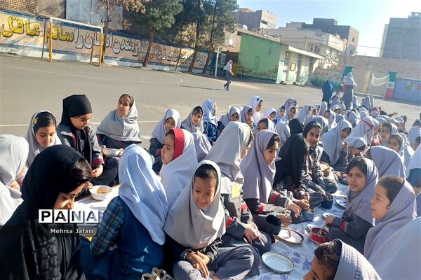 مراسم سوگواری شهادت حضرت فاطمه (س)در دبستان دخترانه فضیلت شهرستان کاشمر