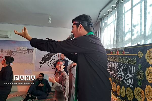 پای درس‌های فاطمیِ امام جمعه شهر